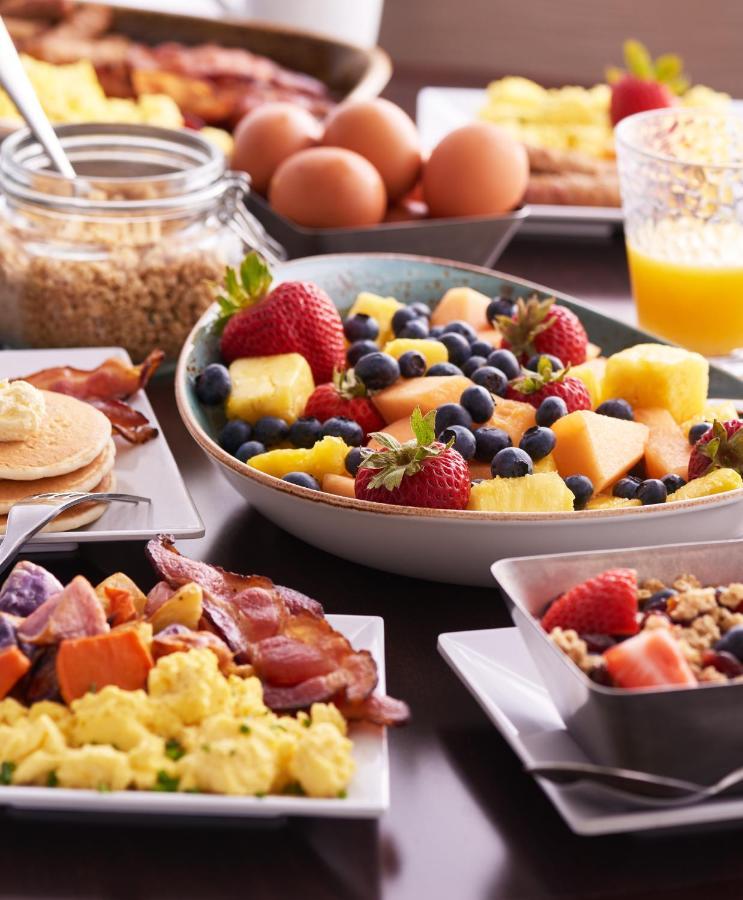 Hyatt Place Jaipur Malviya Nagar Εξωτερικό φωτογραφία Fruit salad