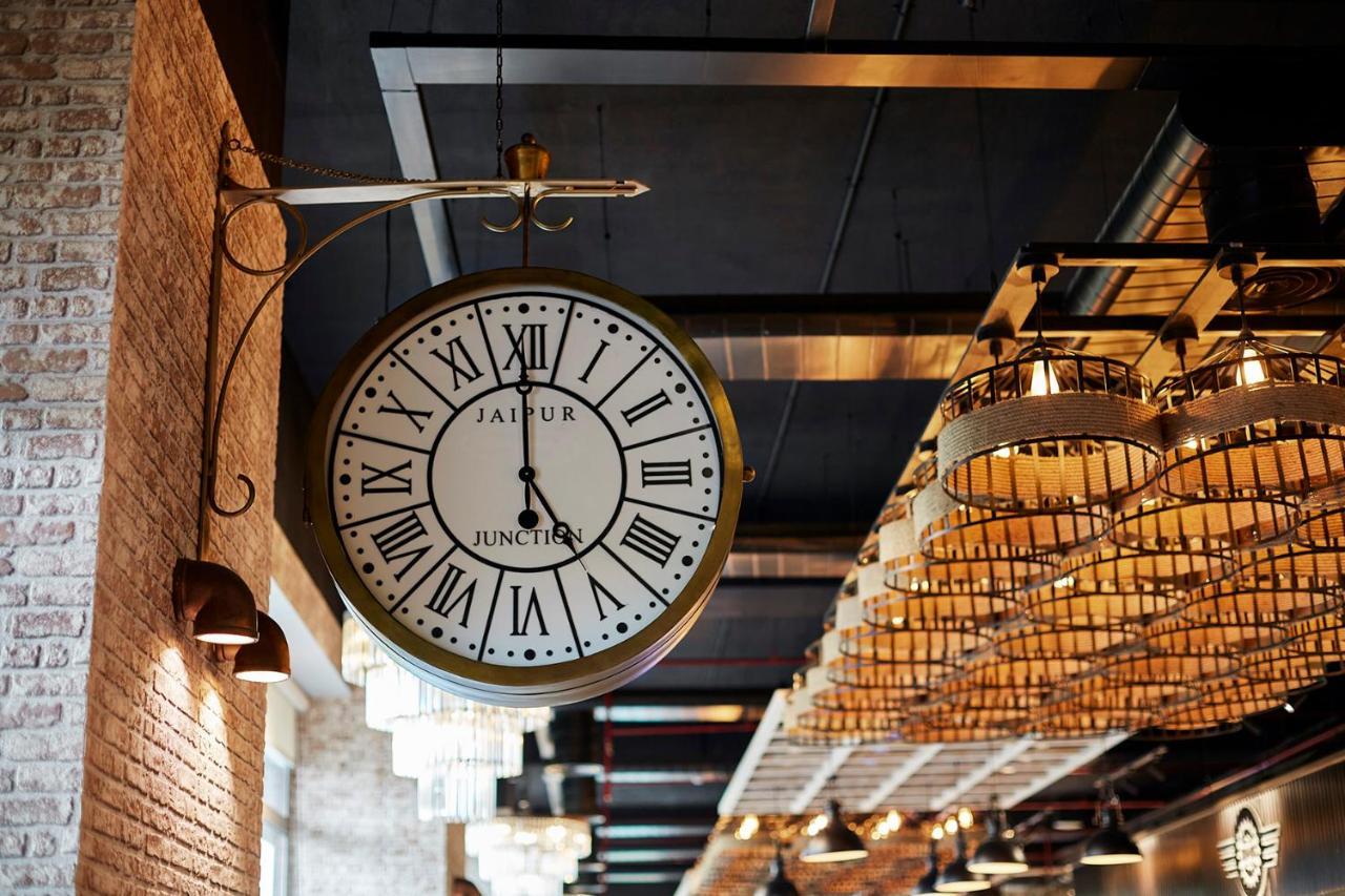 Hyatt Place Jaipur Malviya Nagar Εξωτερικό φωτογραφία The clock at the entrance of the station