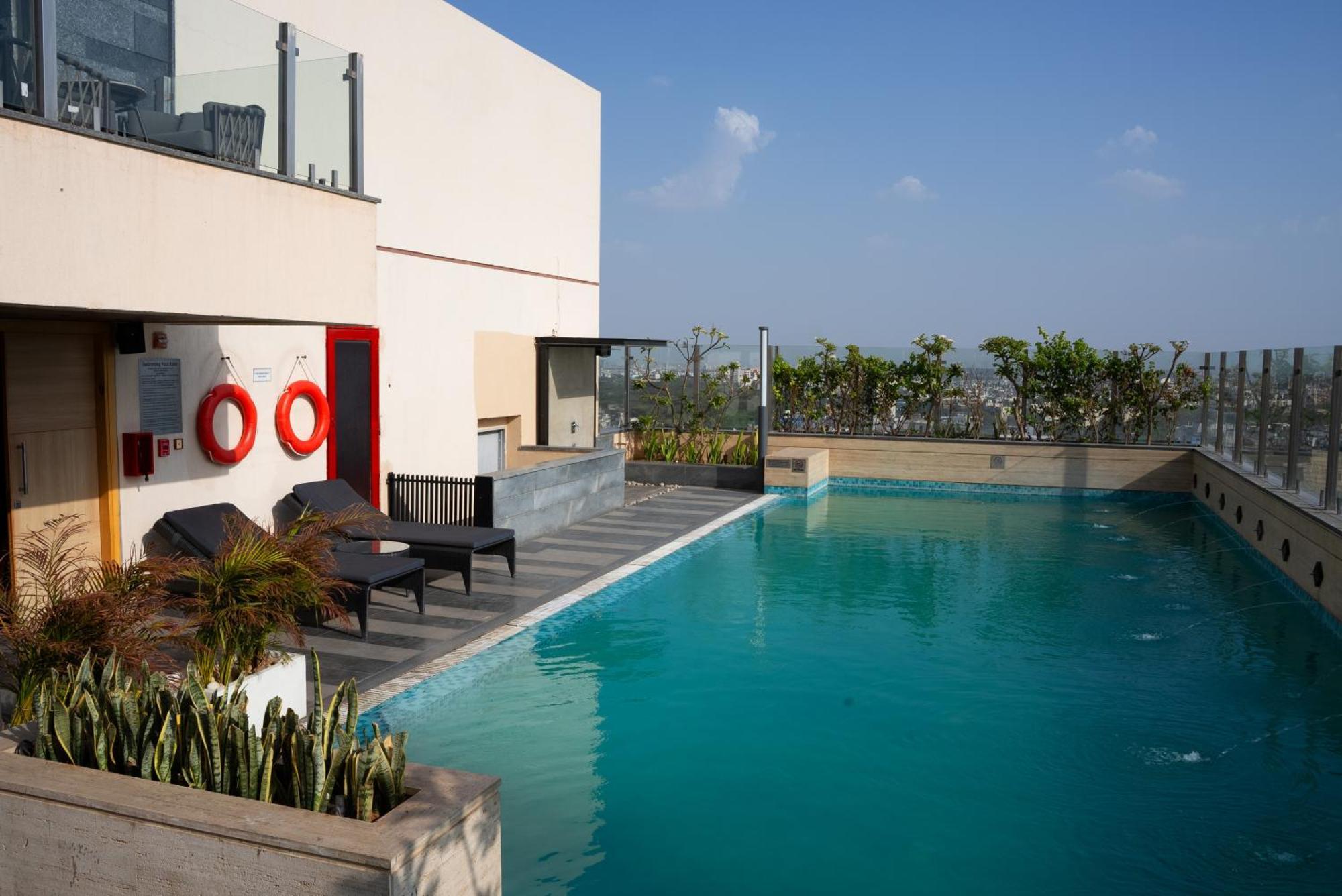Hyatt Place Jaipur Malviya Nagar Εξωτερικό φωτογραφία Pool at the hotel