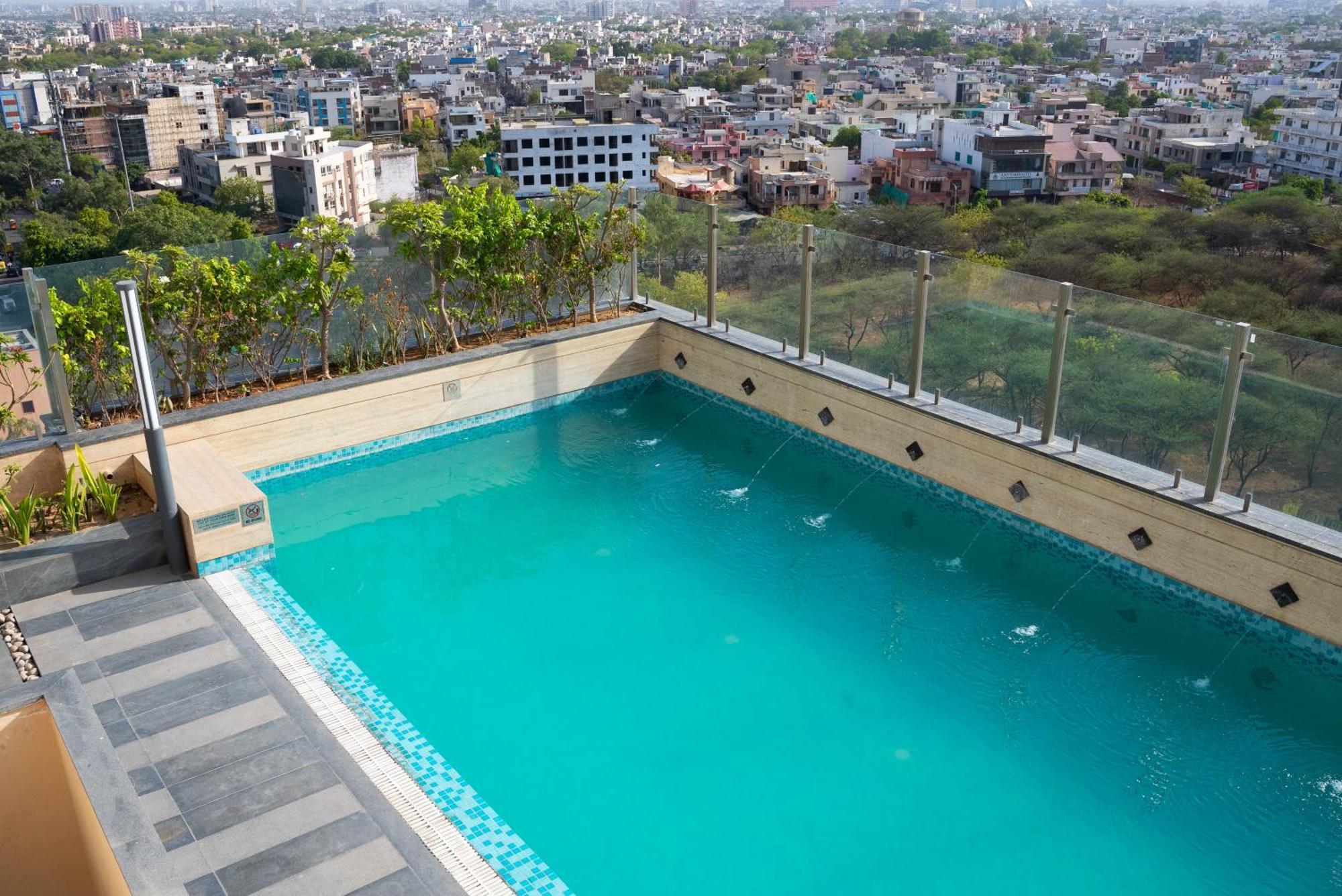 Hyatt Place Jaipur Malviya Nagar Εξωτερικό φωτογραφία Swimming pool at the hotel